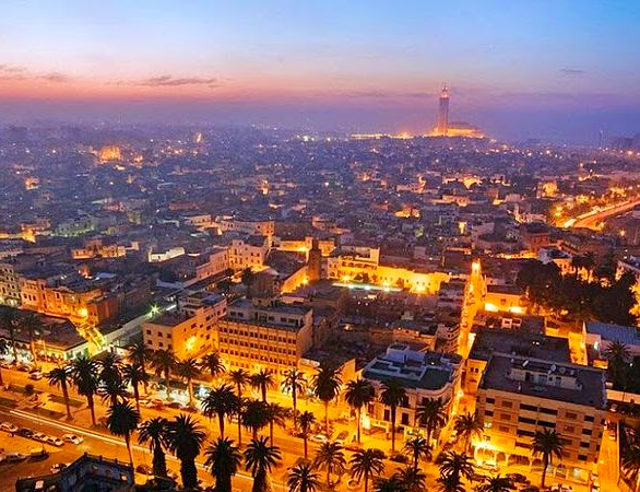 Rent a car in Morocco to make the road trip between Casablanca, Rabat and Fez